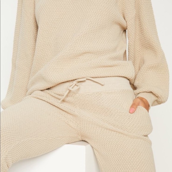 Beige Lounge Set - Picture 3 of 6